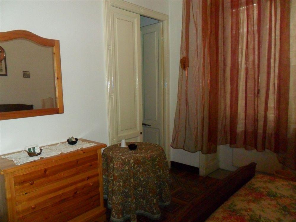 Guesthouse La Briosa Nicole Генуя Экстерьер фото